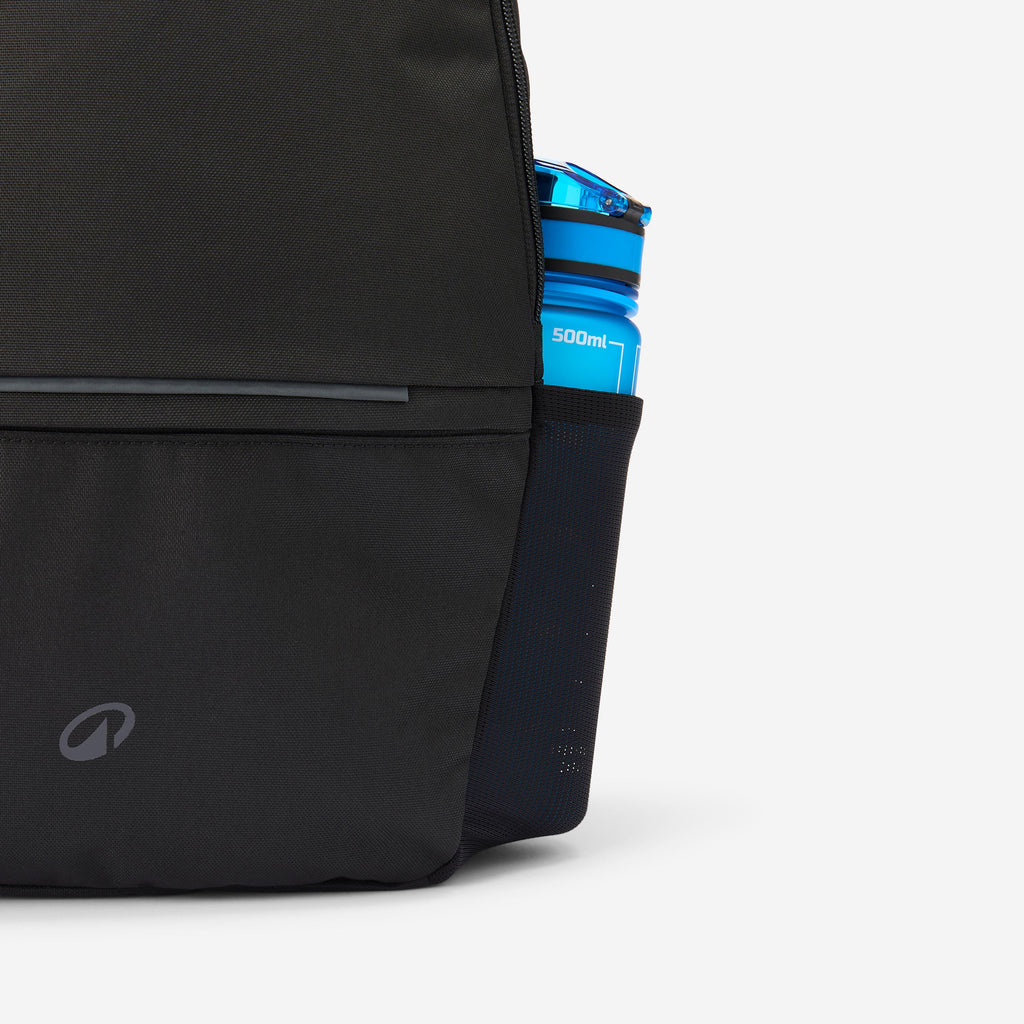 backpack_17L_essential_black