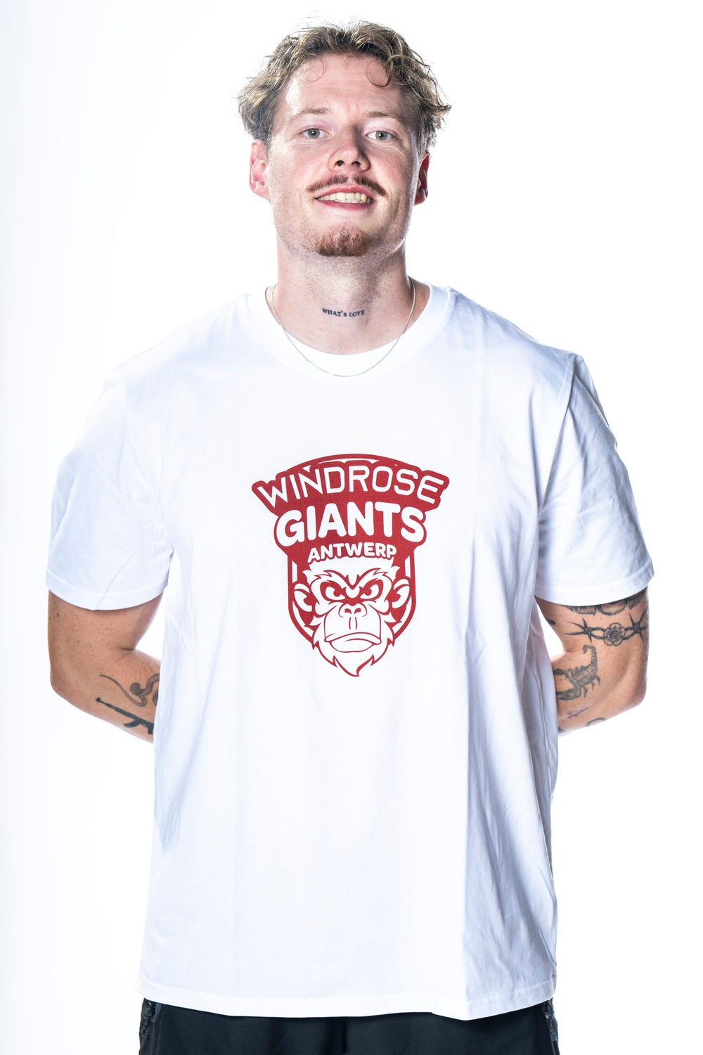 T-shirt merch wit logo
